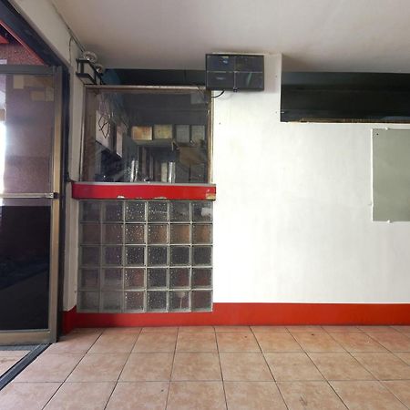 קואזון סיטי Busline Apartelle מראה חיצוני תמונה